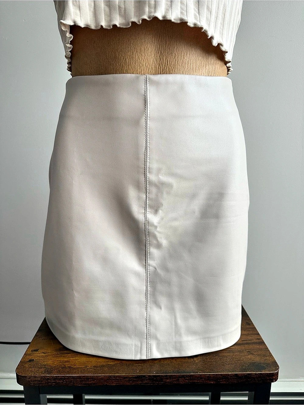 Le Château Faux Leather Mini Skirt in White Size 12